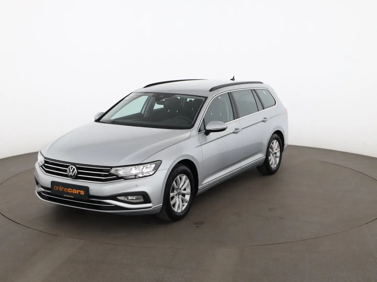 Volkswagen Passat Variant 2.0 TDI Business Aut LED RADAR NAV Silber - 1