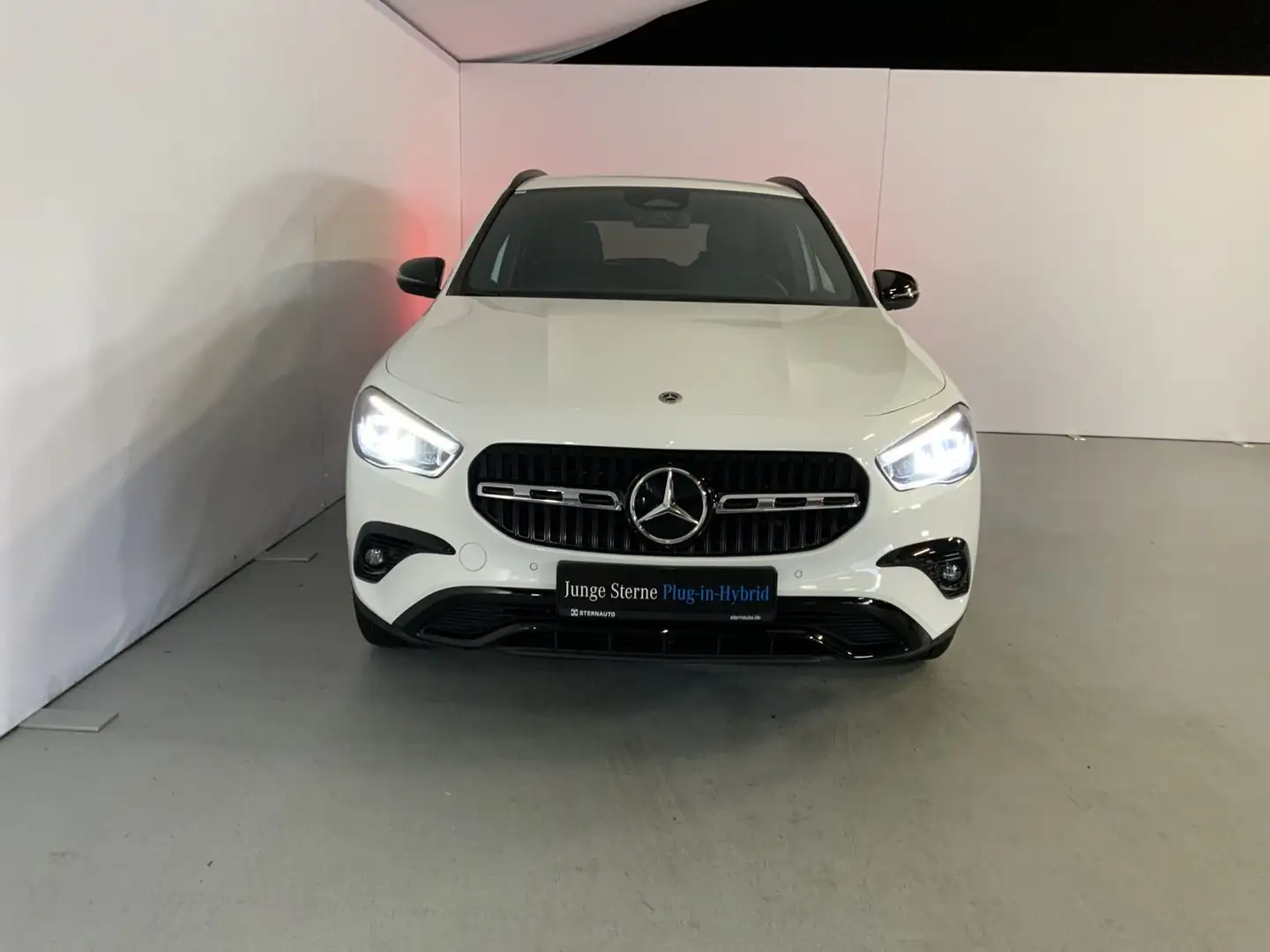 Mercedes-Benz GLA 250 GLA 250 e Progressive AHK Night DISTRO WinterPak Weiß - 2