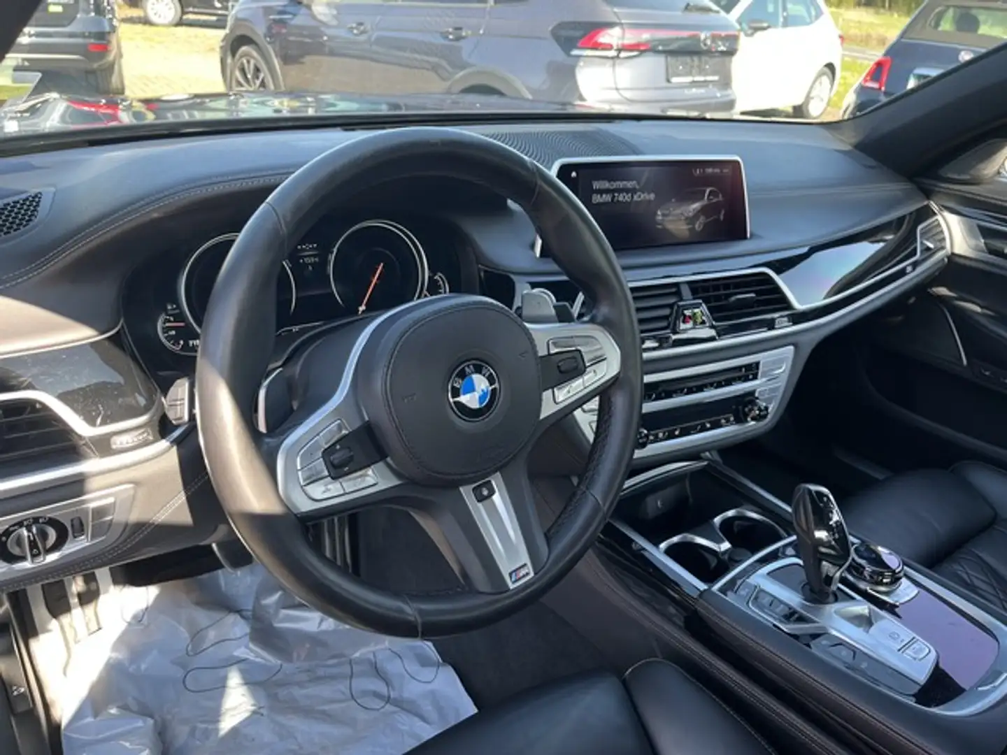 BMW 740 xdrive M Sportpaket  Navigation  Laserlight Luftfa Grau - 2