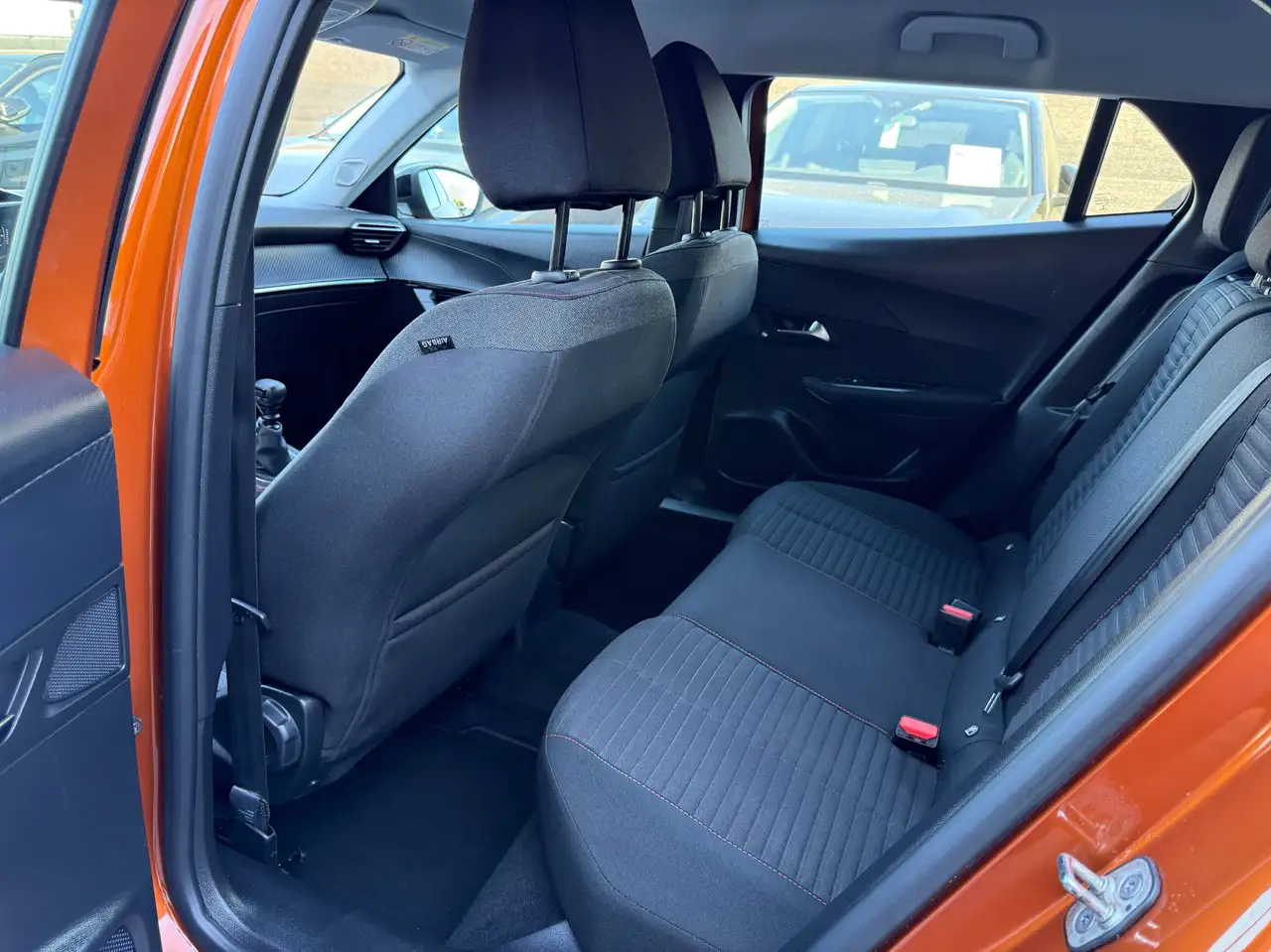 Peugeot 2008 1.2i 101PK NAVIGATIE CARPLAY PDC BLUETOOTH LED A/C, миниатюра 13