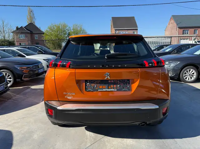 Peugeot 2008 view 6