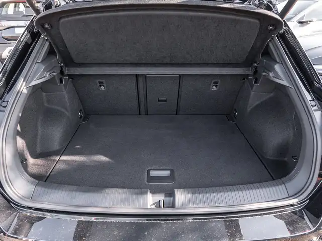 Volkswagen T-Roc view 18