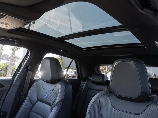 Volkswagen T-Roc view 8