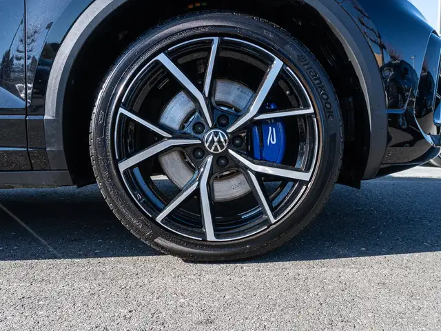 Volkswagen T-Roc view 7