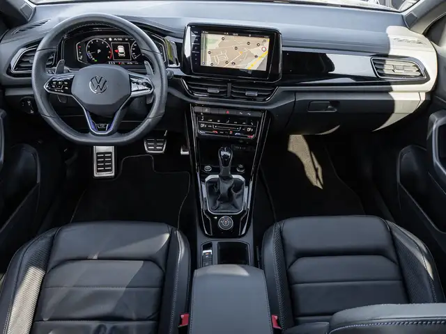 Volkswagen T-Roc view 11