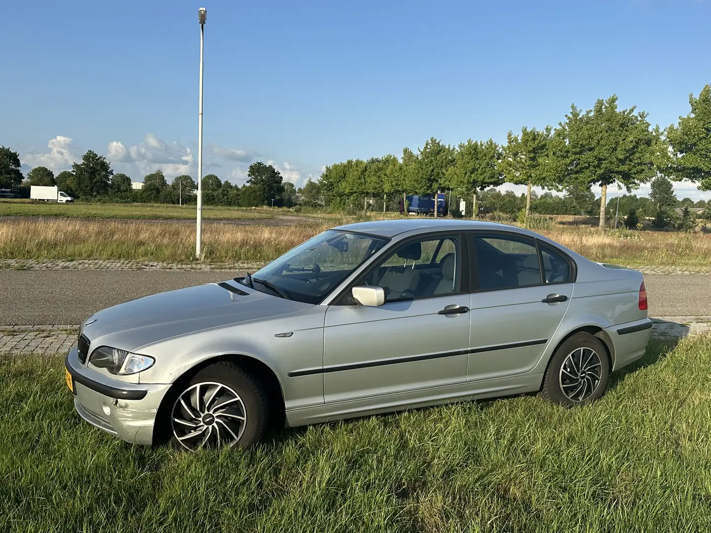 BMW 330 316i Edition Szary - 1