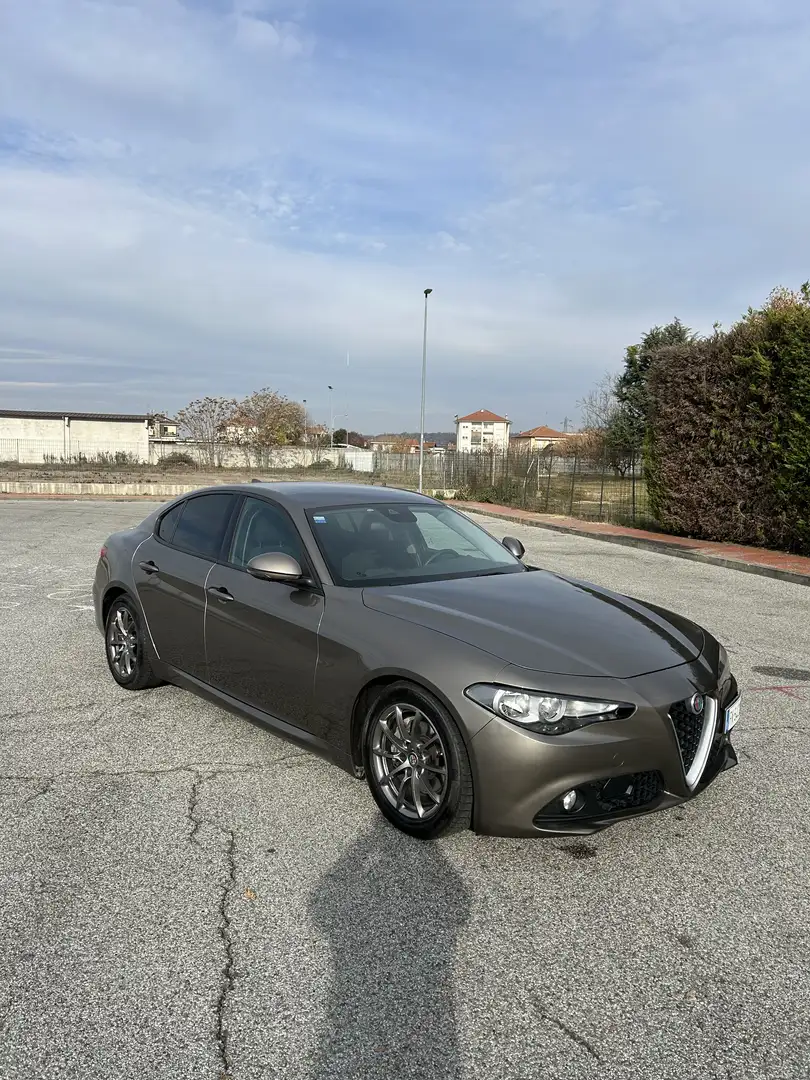 Alfa Romeo Giulia 2.2 t eco Business 180cv auto - 2