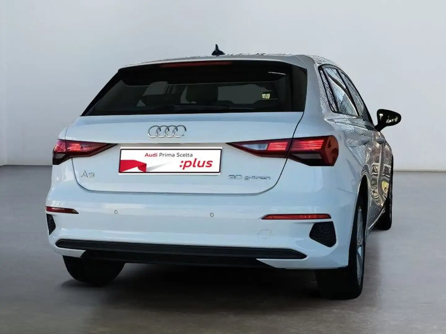Audi A3 4ª serie SPB Sportback 30 g-tron S tronic Business Bianco - 2