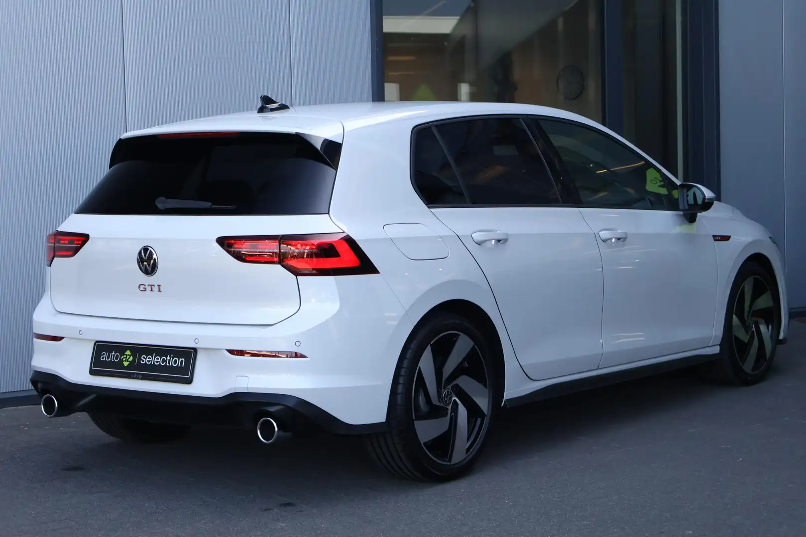 Volkswagen Golf GTI 2.0 TSI / IQ.Light / Camera Wit - 2