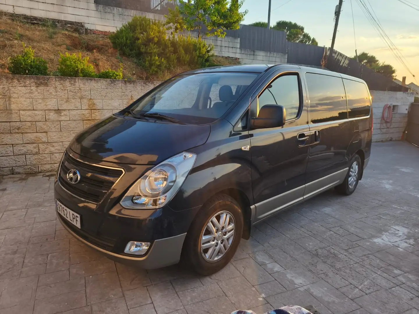 Hyundai H-1 Travel Navy Gris - 2