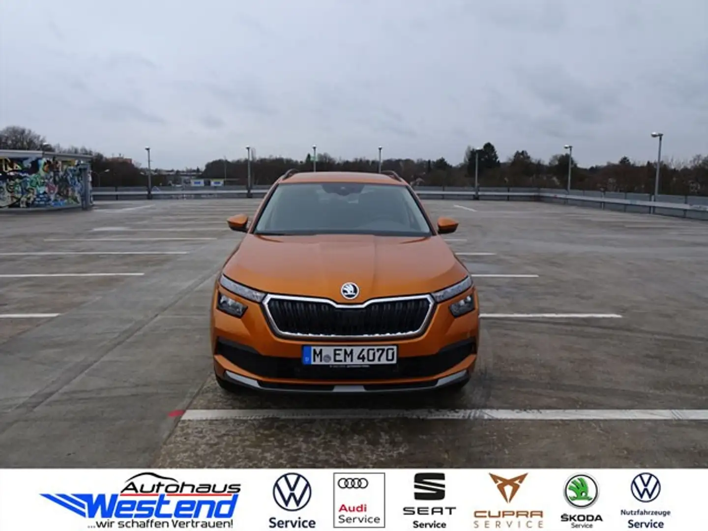 Skoda Kamiq Style 1.0l TSI 81kW DSG LED SHZ PDC Klima Orange - 1