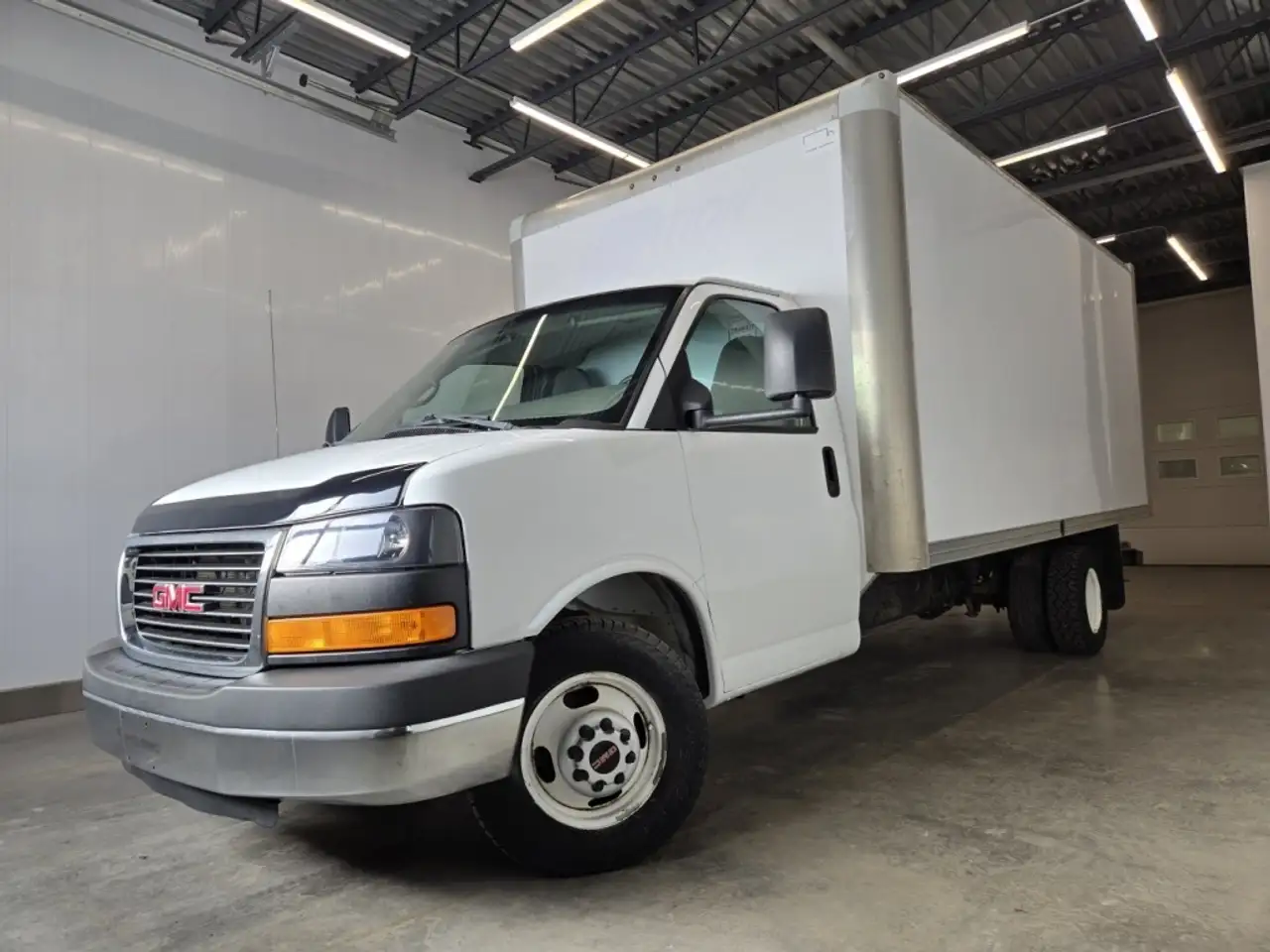 2015 GMC Savana