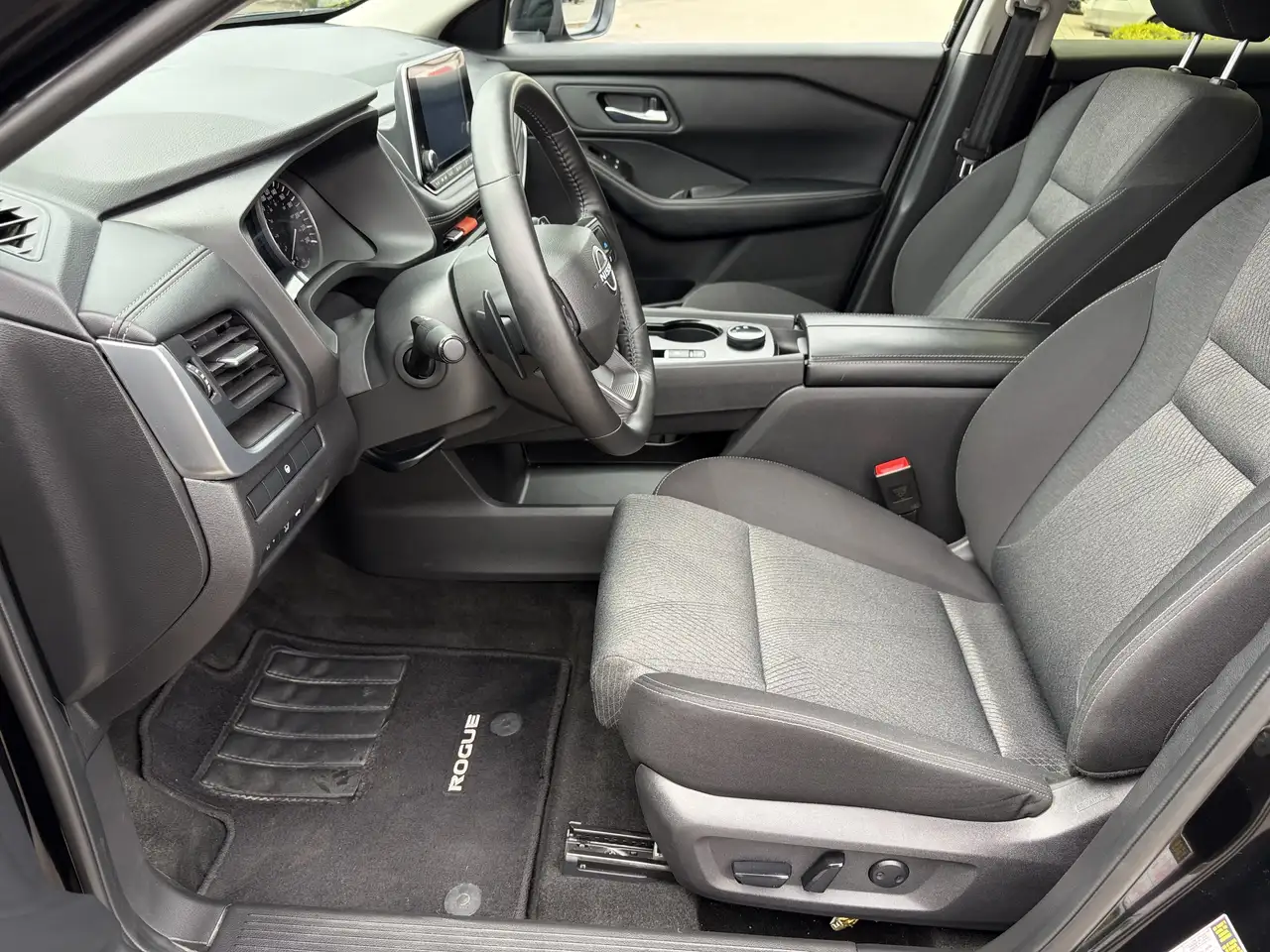 Nissan Rogue photo Nissan Rogue