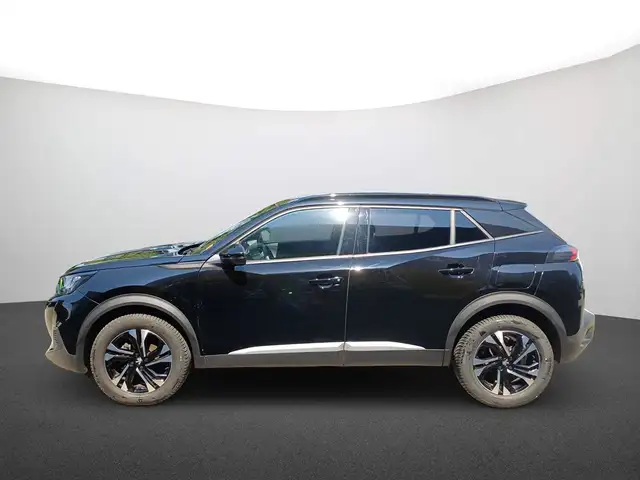 Peugeot 2008 view 4
