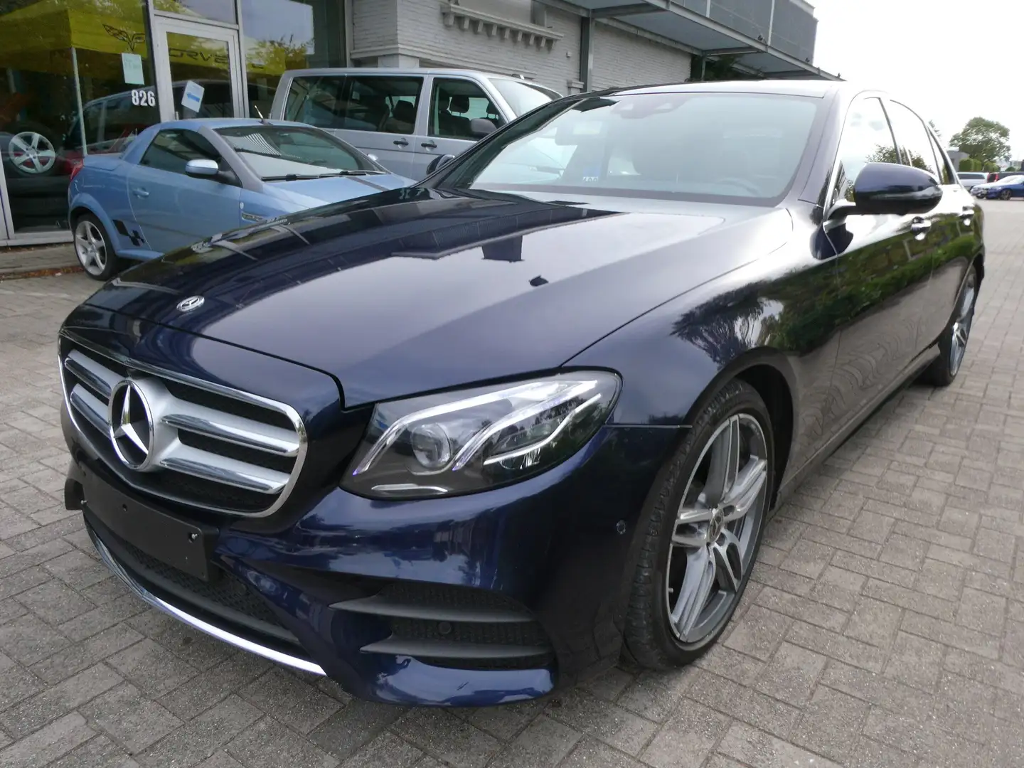 Mercedes-Benz E 250 E 250i AMG-Line, Burmester,Pano-dak,BLIS, Garantie Bleu - 1