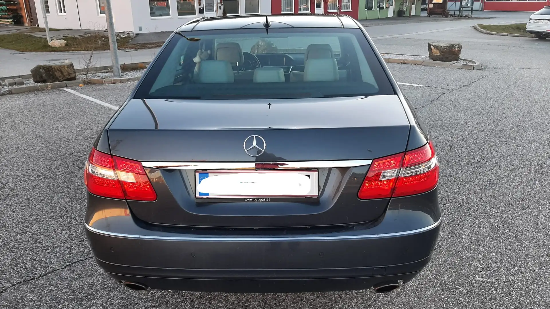 Mercedes-Benz E 350 Blue Efficiency 4 Matic CDI Aut. Grau - 2