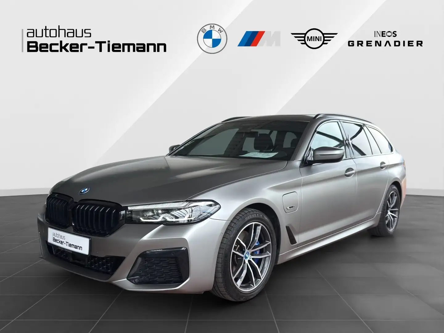 BMW 530 e xDrive Touring FrozenSilver Sonderlack | M Sport Gold - 1