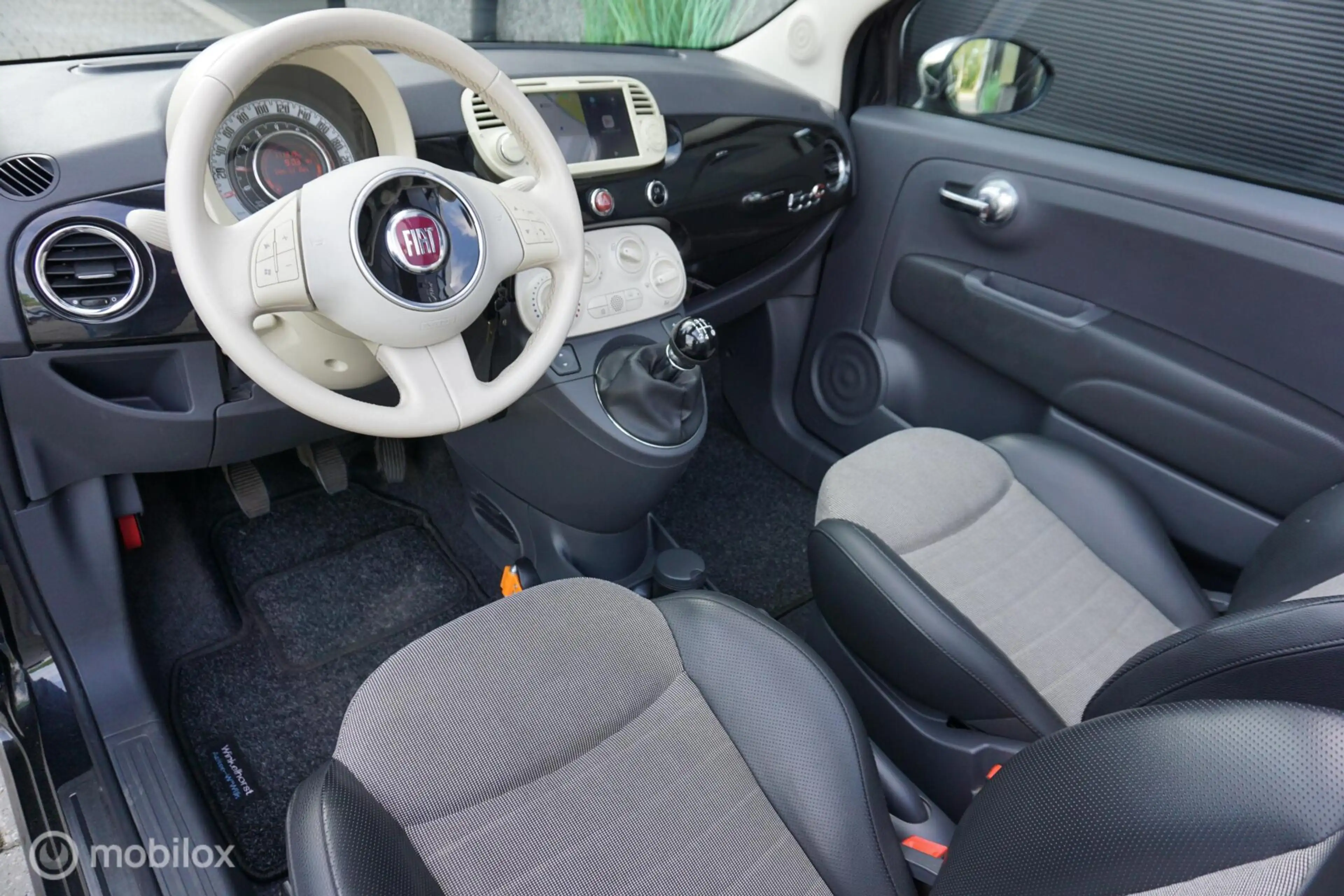 Fiat 500C 0.9 TwinAir Turbo Lounge Cabrio Apple CarPlay Leer — photo 3