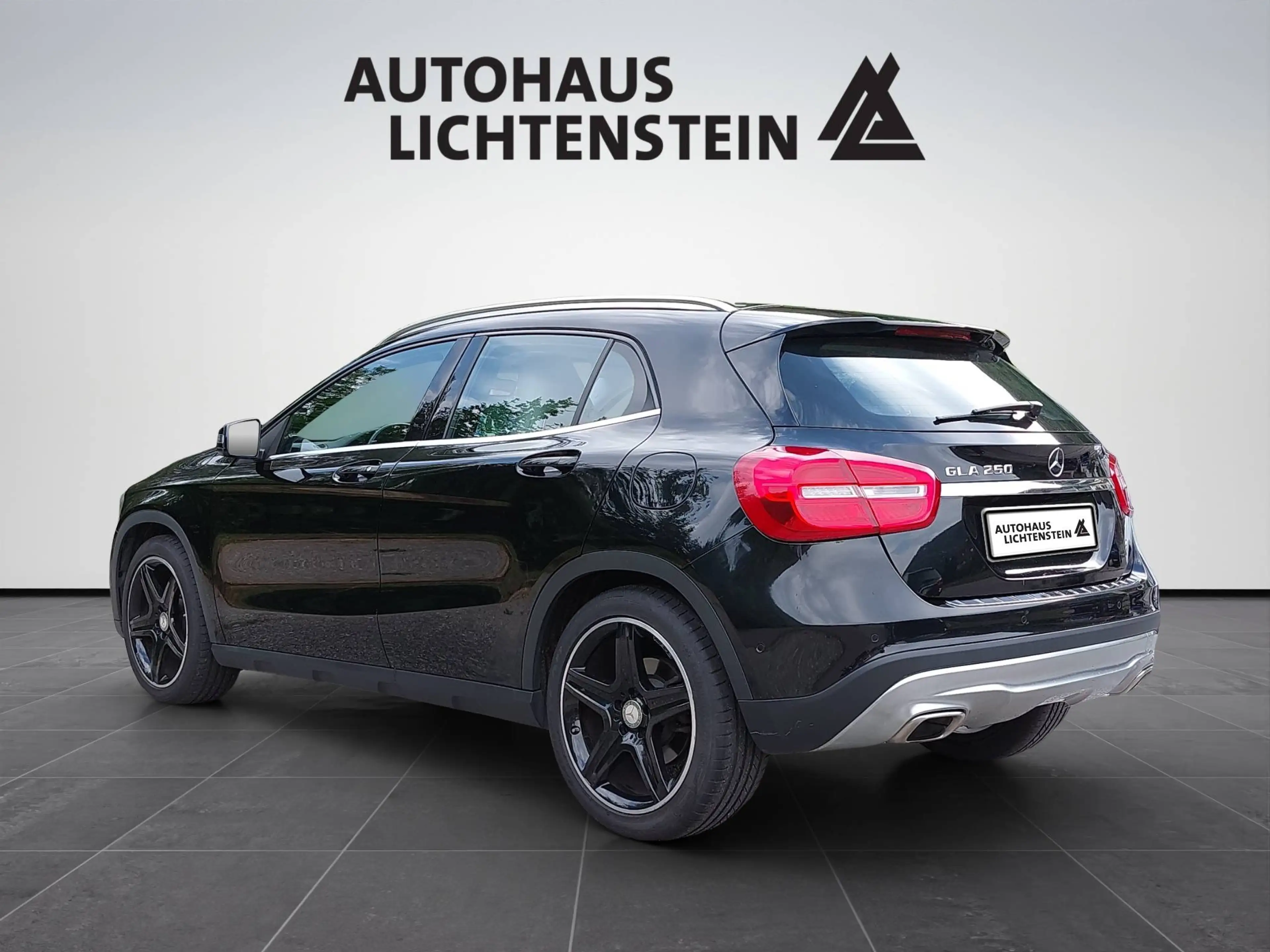 Mercedes-Benz GLA 250 — photo 6