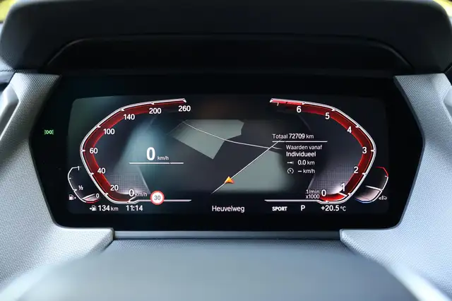 BMW 1 Series view 18