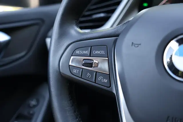BMW 1 Series view 22