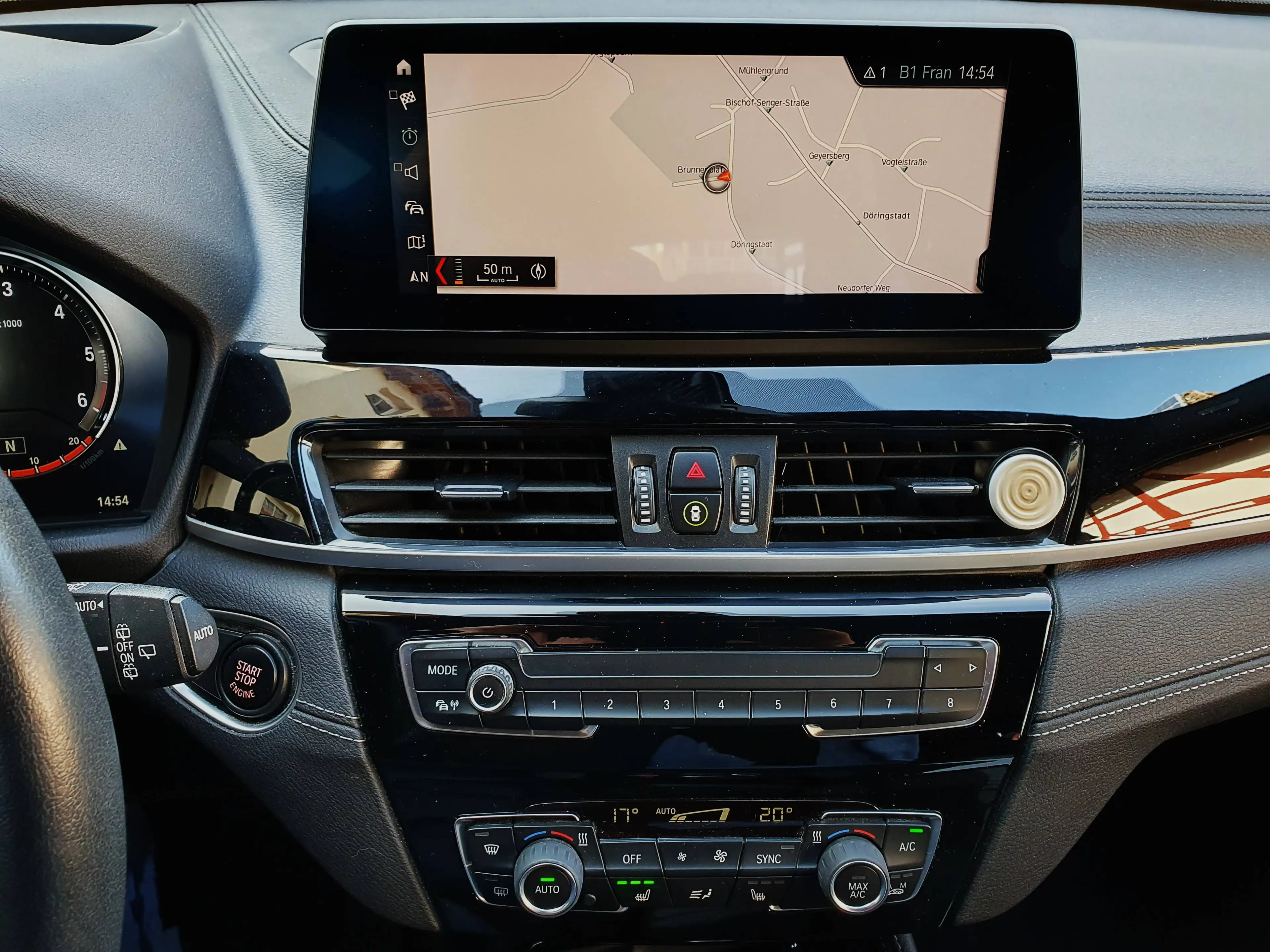 BMW X2 18d Advantage Plus HUD+ — photo 7