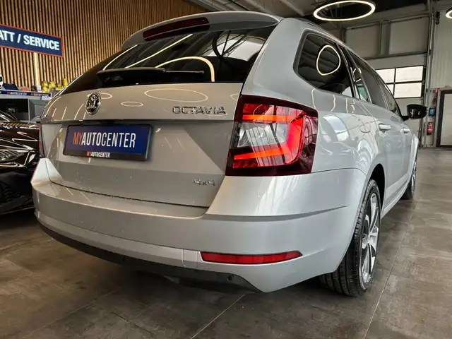 Skoda Octavia view 2