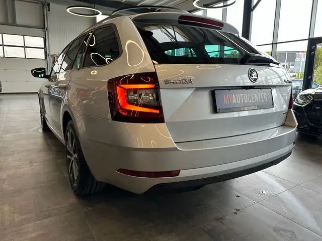 Skoda Octavia view 5