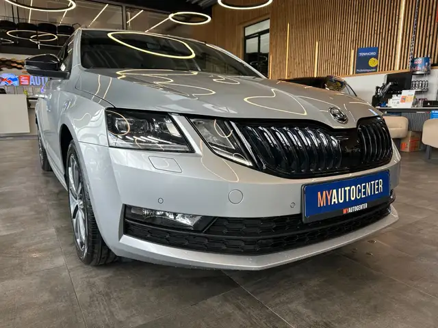 Skoda Octavia view 3