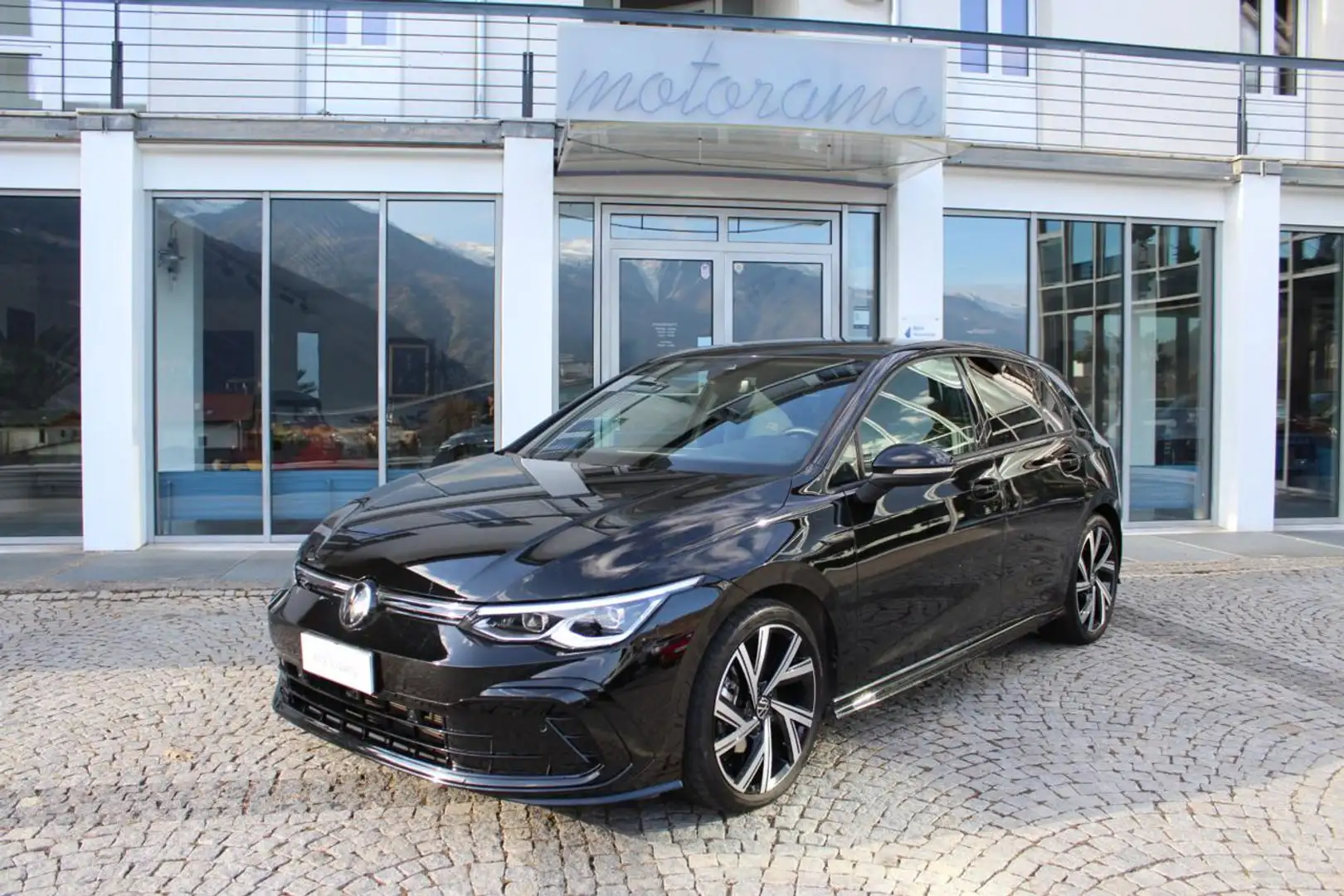 Volkswagen Golf 1.5 eTSI 150 CV EVO ACT DSG R-Line LED Nero - 1
