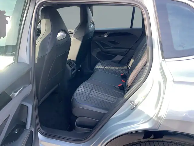 Volkswagen Tiguan view 12