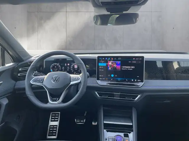 Volkswagen Tiguan view 11