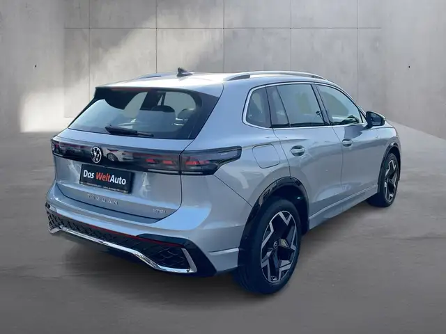 Volkswagen Tiguan view 5