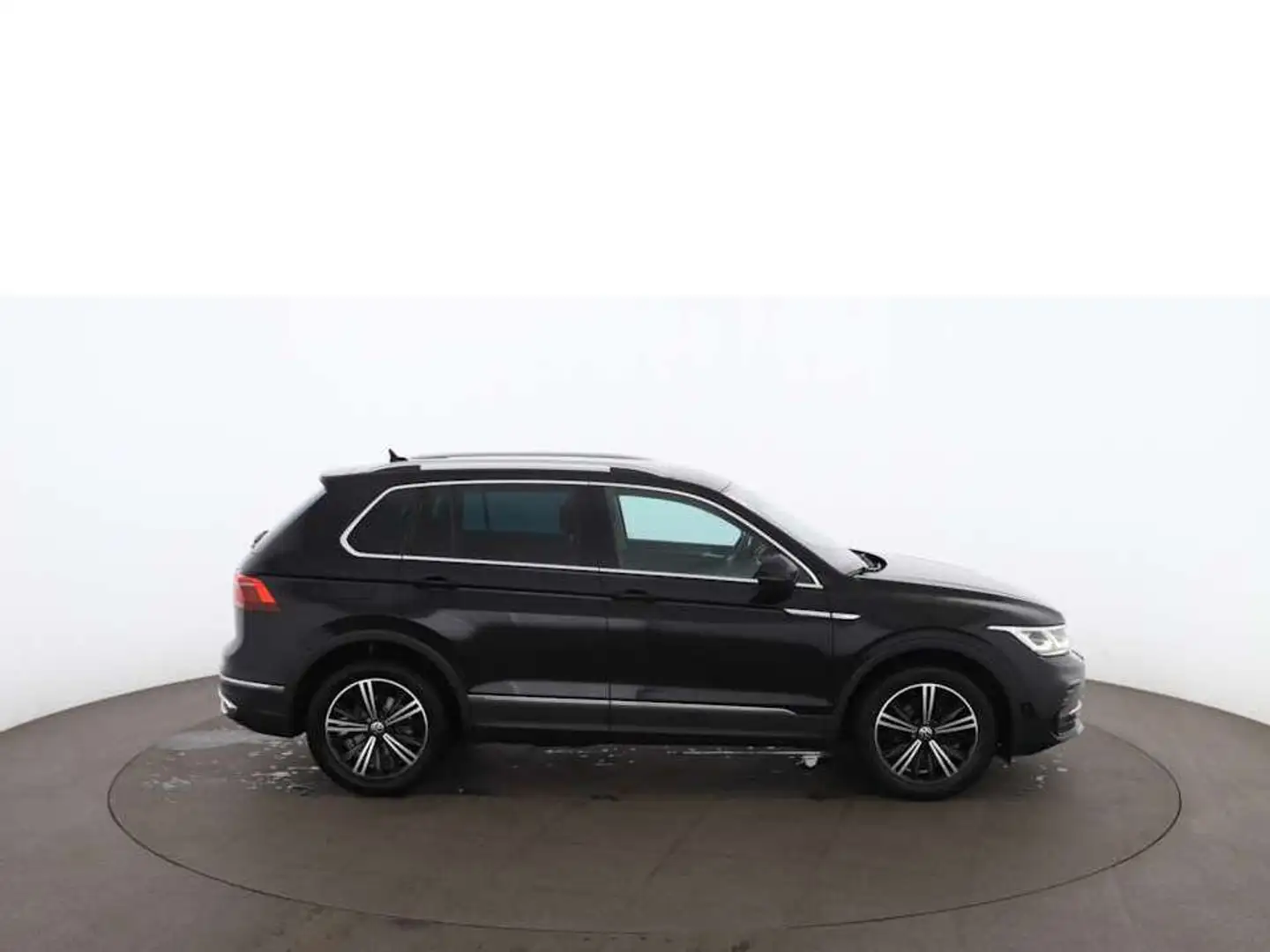 Volkswagen Tiguan 2.0 TDI Elegance MATRIX RADAR NAVI ASSIST Schwarz - 2