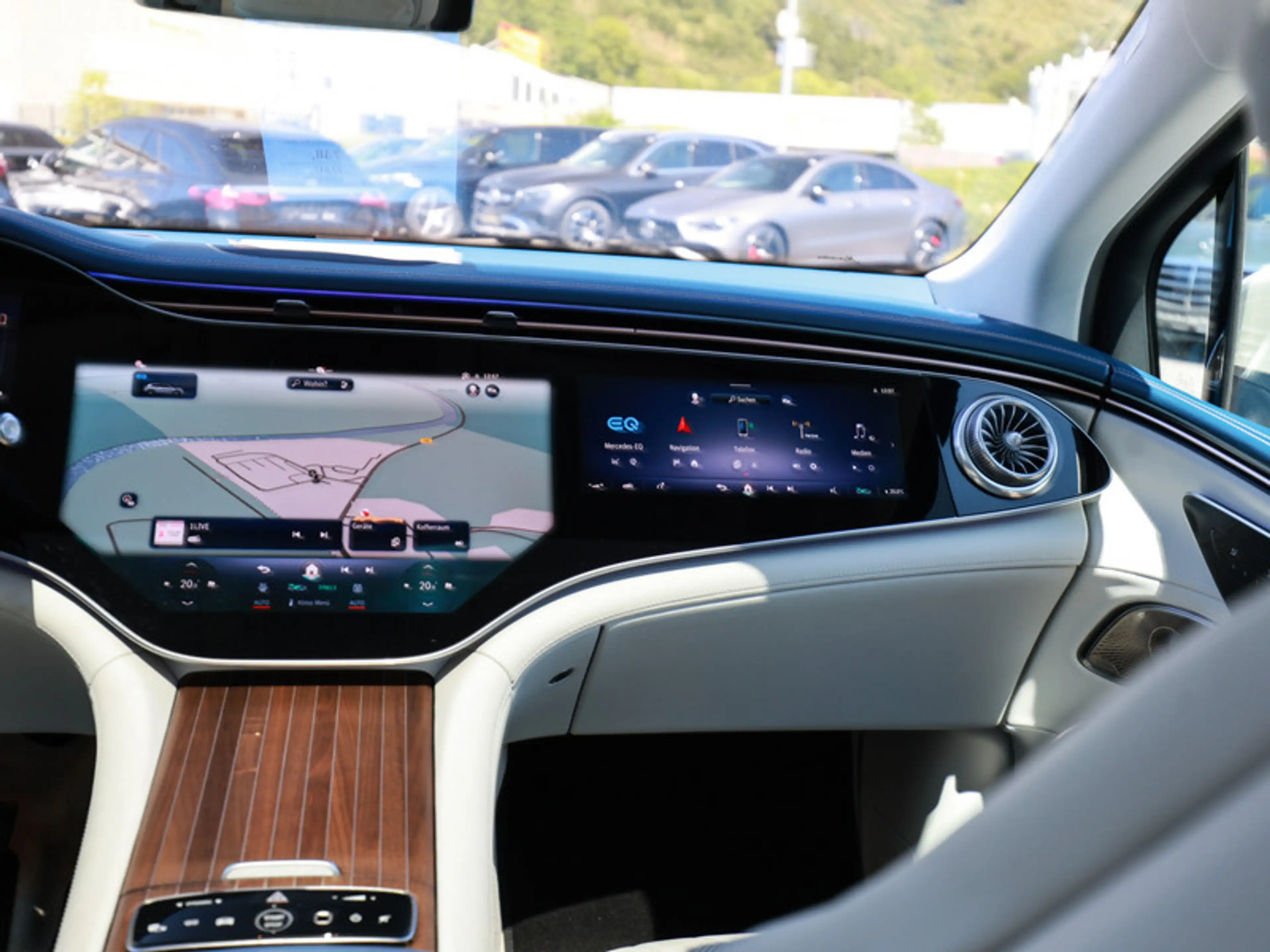 Mercedes-Benz EQS SUV ElectricArt/Hyper/Pano/Sitzklima/TV — photo 10