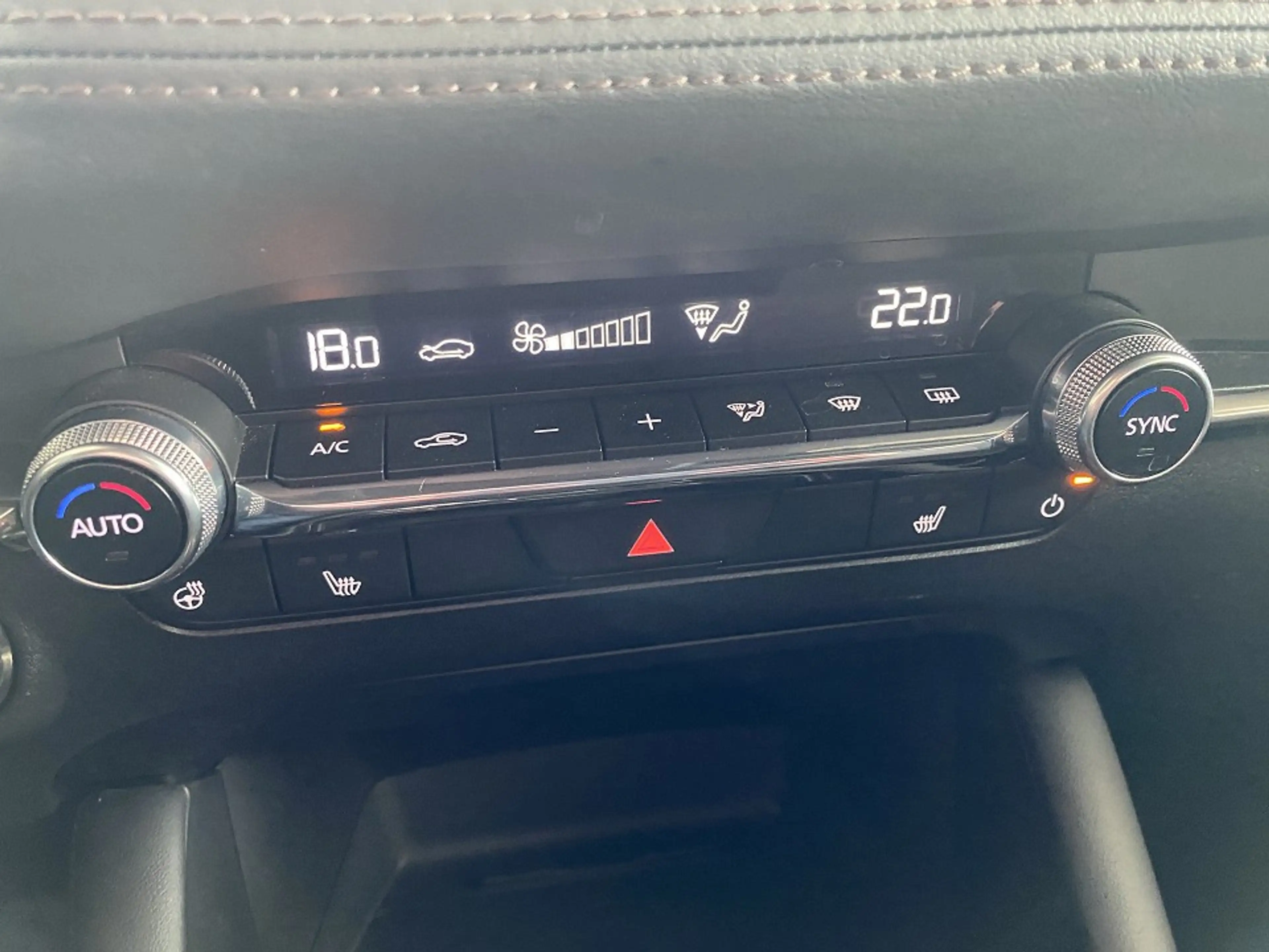 Mazda 3 2.5 Exclusive-Line Garantie 04.2031 Matrix, Bose, — photo 10