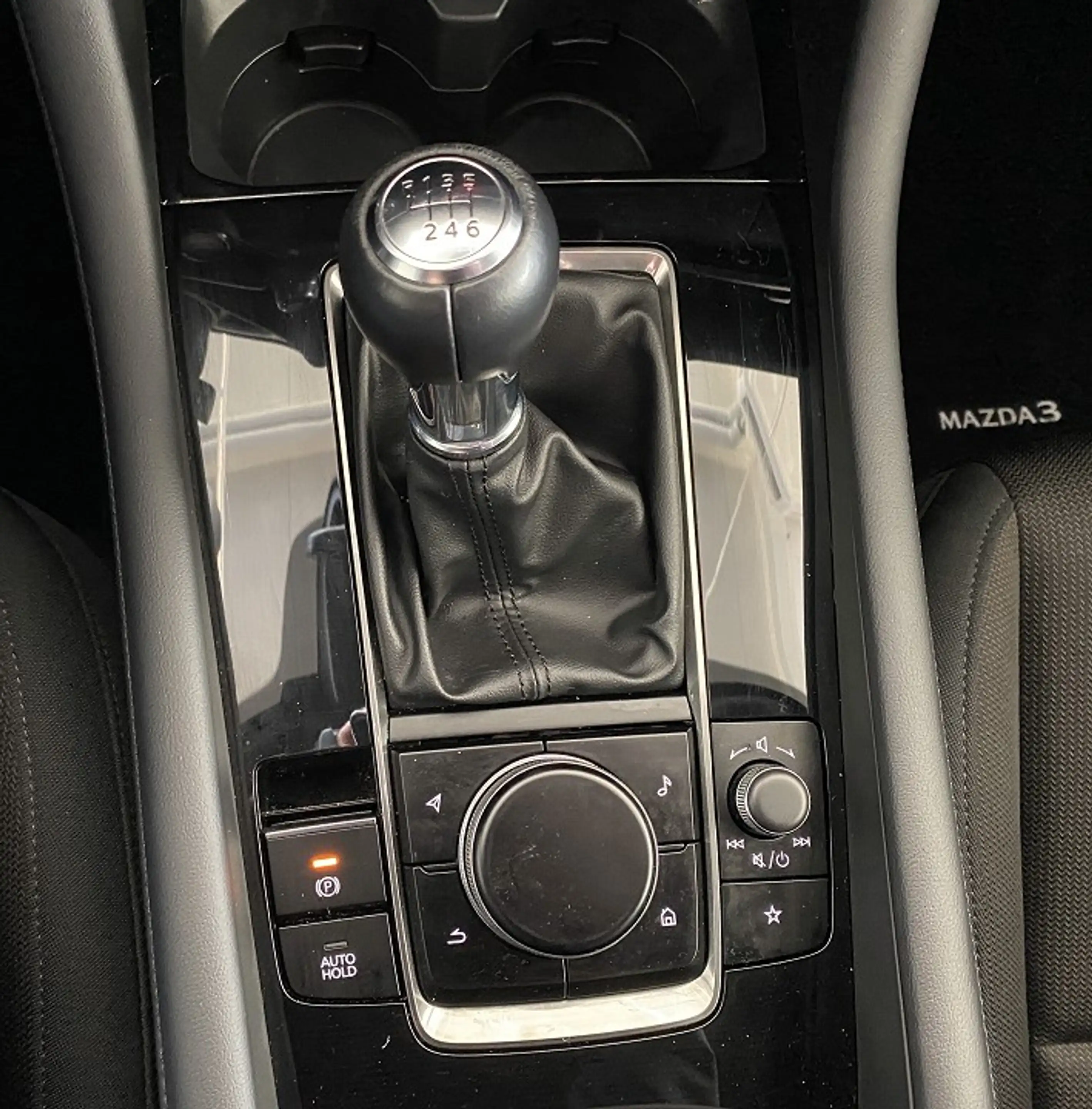 Mazda 3 2.5 Exclusive-Line Garantie 04.2031 Matrix, Bose, — photo 9