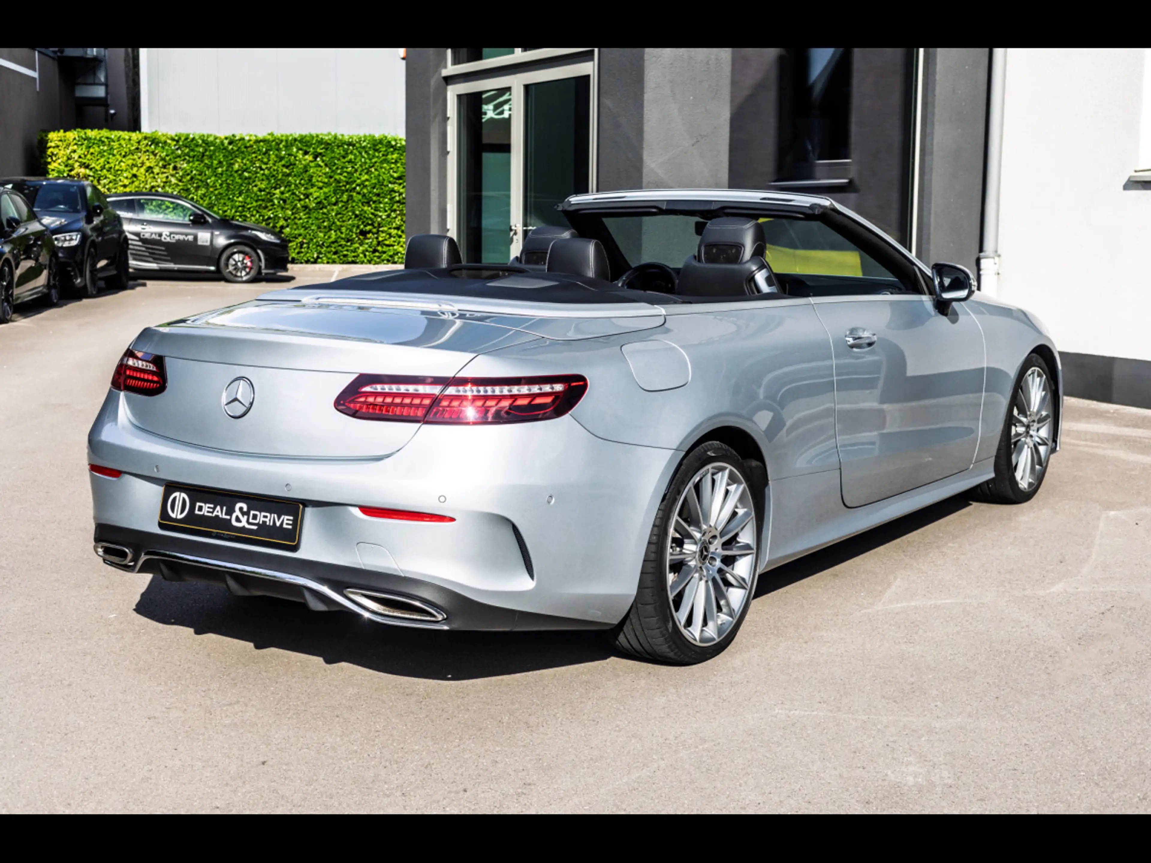 Mercedes-Benz E 300 CABRIOLET AMG-LINE°AIRSCARF°AIRCAP°BURM°360°HUD — photo 7