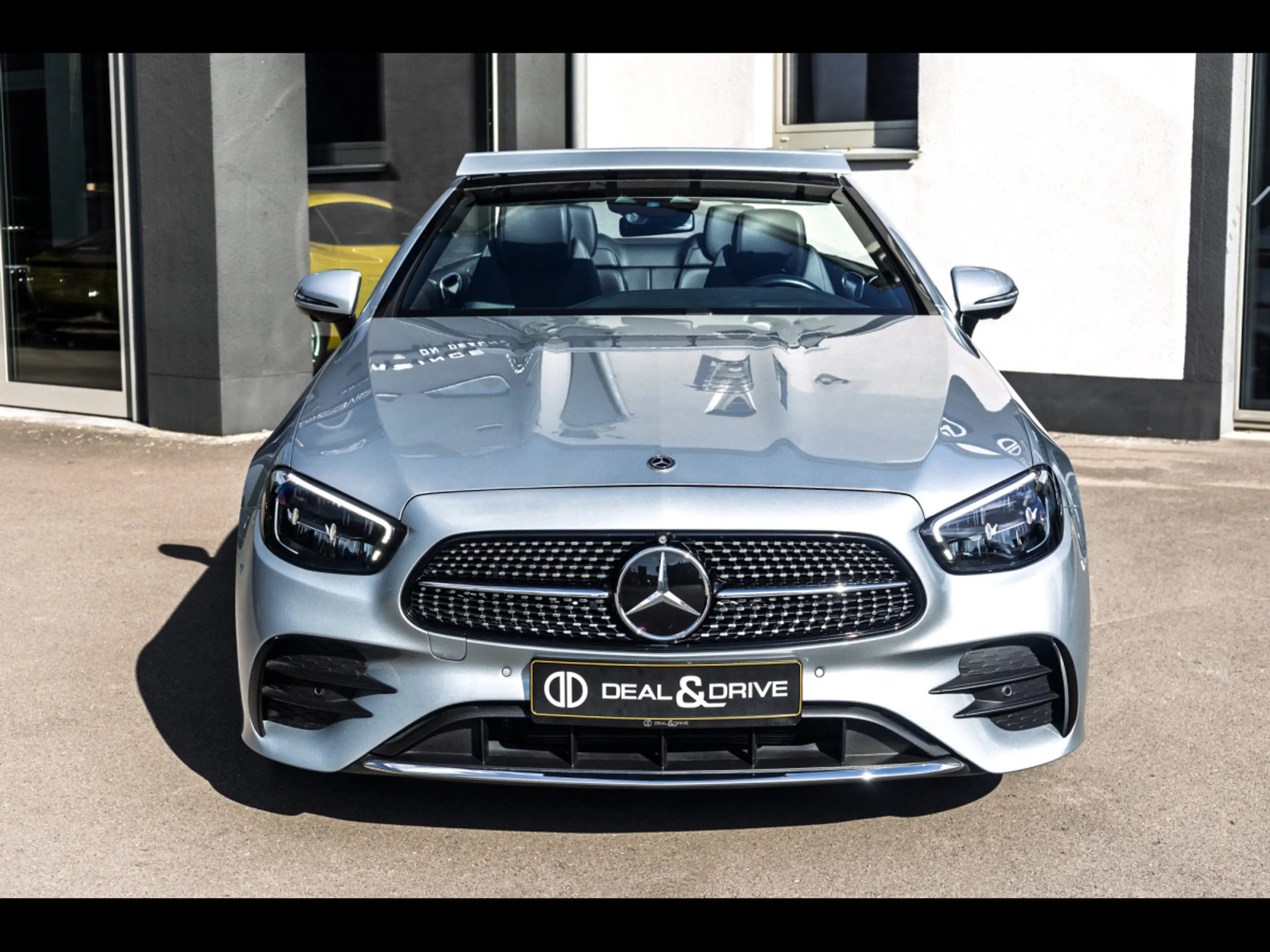 Mercedes-Benz E 300 CABRIOLET AMG-LINE°AIRSCARF°AIRCAP°BURM°360°HUD — photo 5