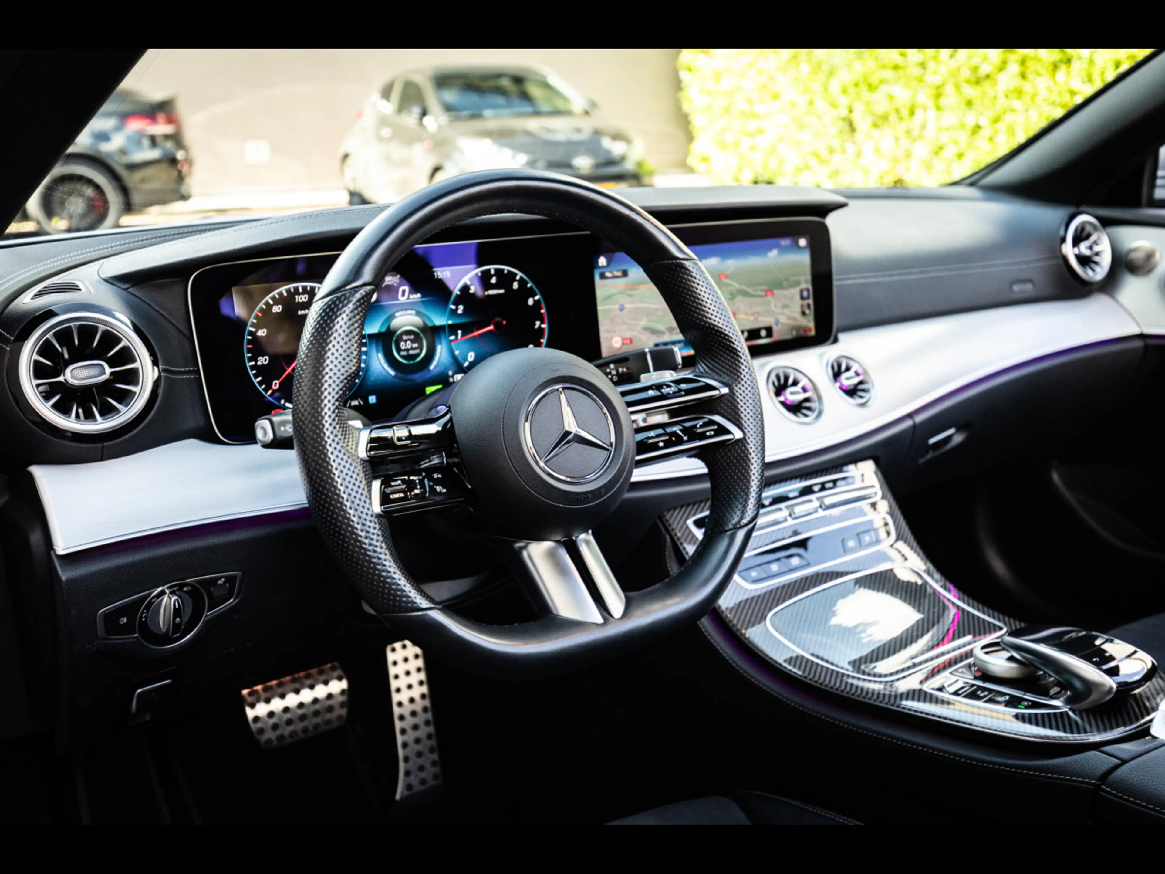 Mercedes-Benz E 300 CABRIOLET AMG-LINE°AIRSCARF°AIRCAP°BURM°360°HUD — photo 9