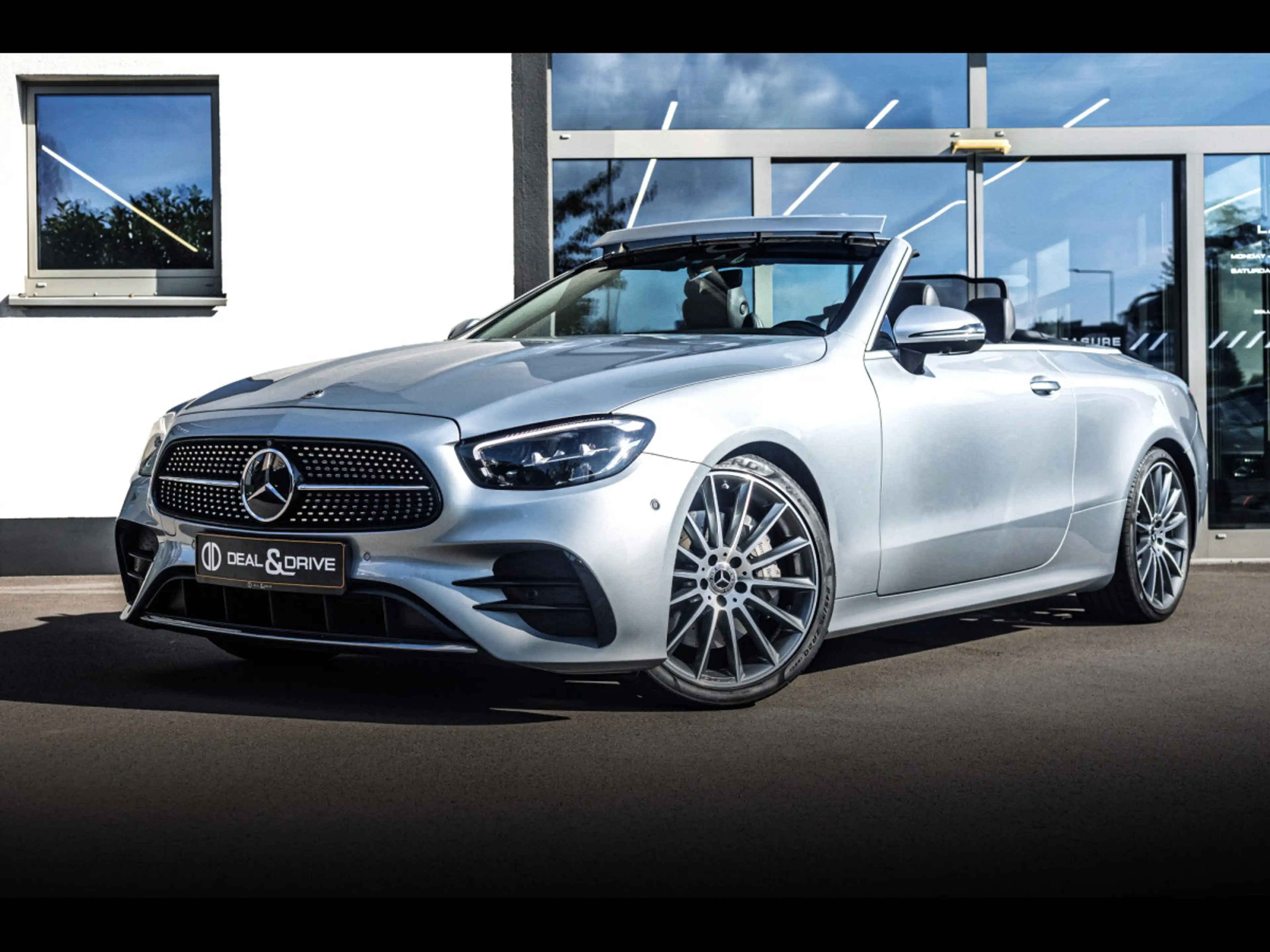 Mercedes-Benz E 300 CABRIOLET AMG-LINE°AIRSCARF°AIRCAP°BURM°360°HUD