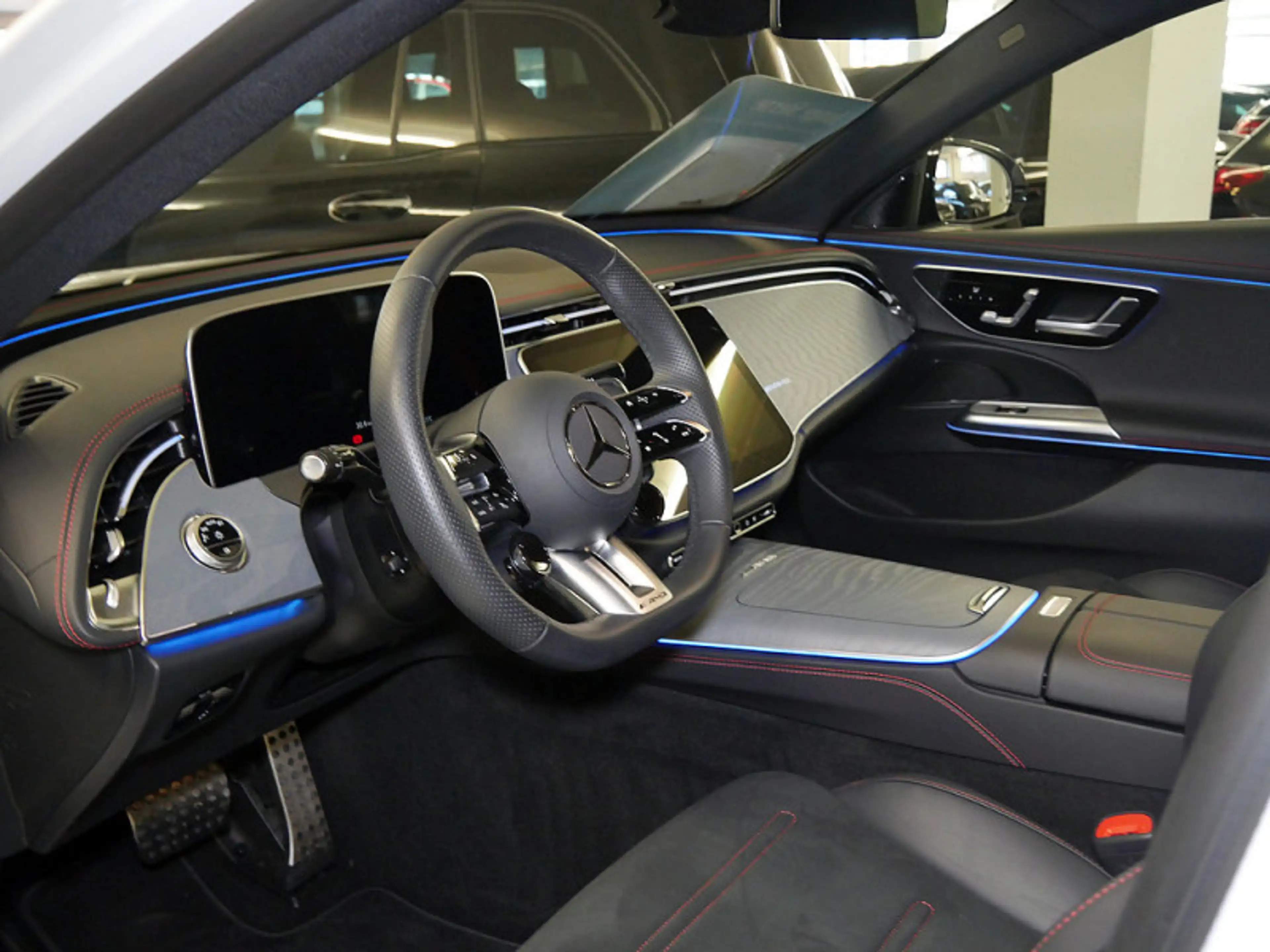 Mercedes-Benz E 53 AMG Hybrid 4M+ , AMG NIGHT MEMO 360 DISTR — photo 14