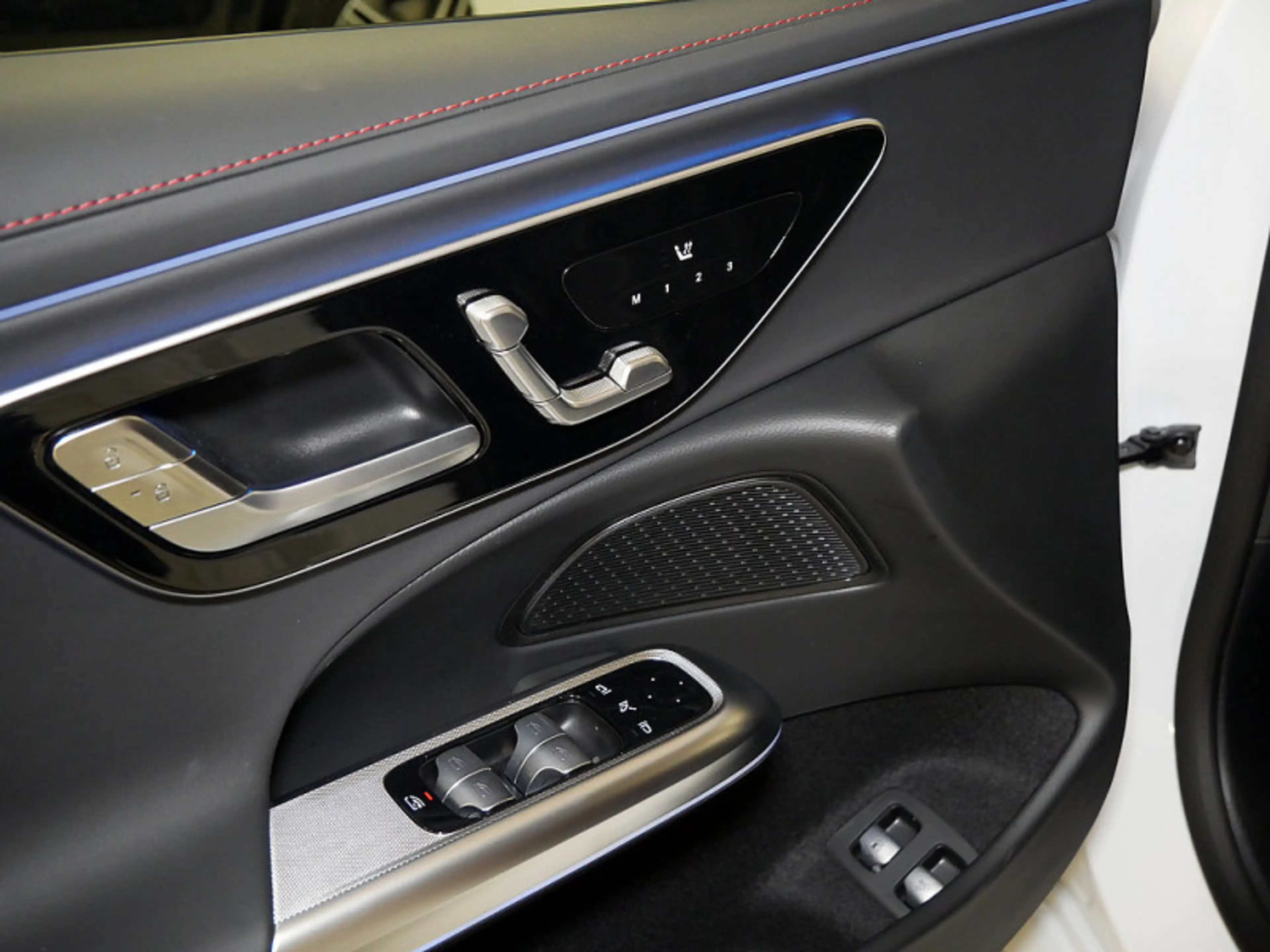 Mercedes-Benz E 53 AMG Hybrid 4M+ , AMG NIGHT MEMO 360 DISTR — photo 15
