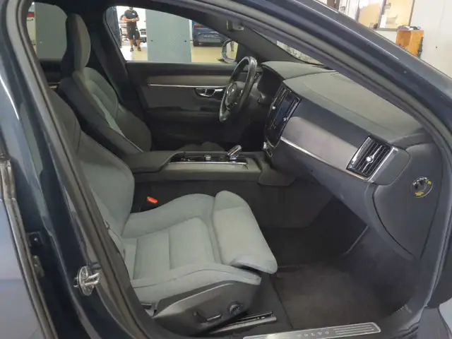 Volvo V90 view 8