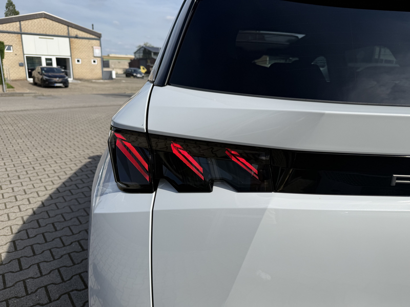 Peugeot 5008 Hybrid 145 GT, Schiebedach, ACC. el. Heckklappe. — photo 10