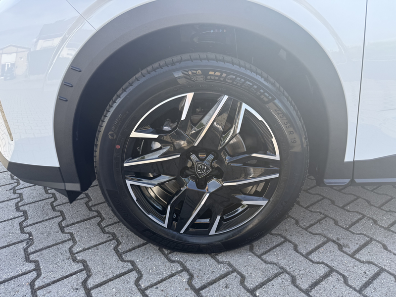 Peugeot 5008 Hybrid 145 GT, Schiebedach, ACC. el. Heckklappe. — photo 8