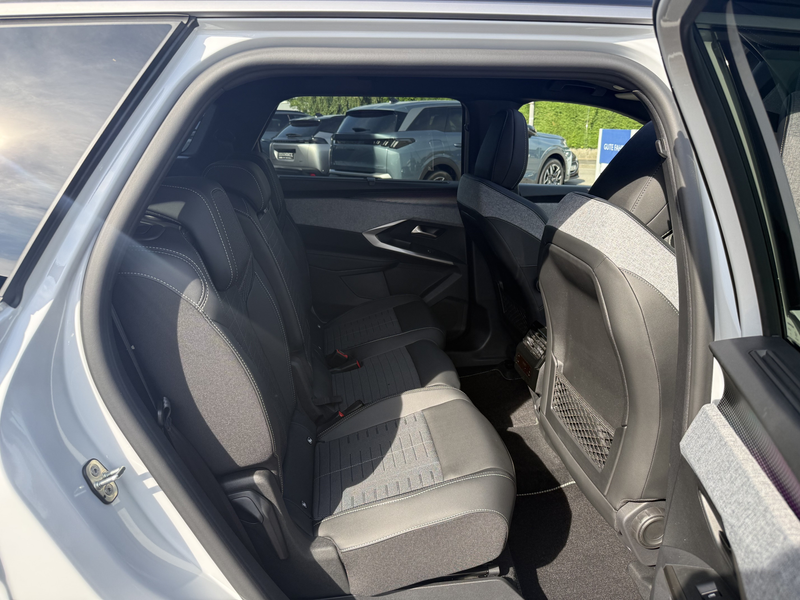Peugeot 5008 Hybrid 145 GT, Schiebedach, ACC. el. Heckklappe. — photo 13