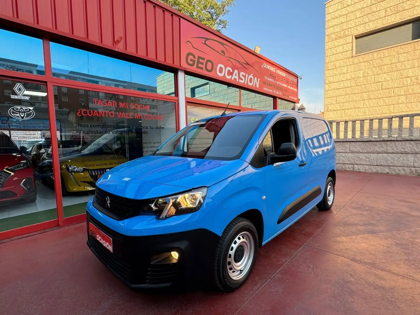 Peugeot Partner 1.5BlueHDI Pro Standard 600kg 75 Azul - 1