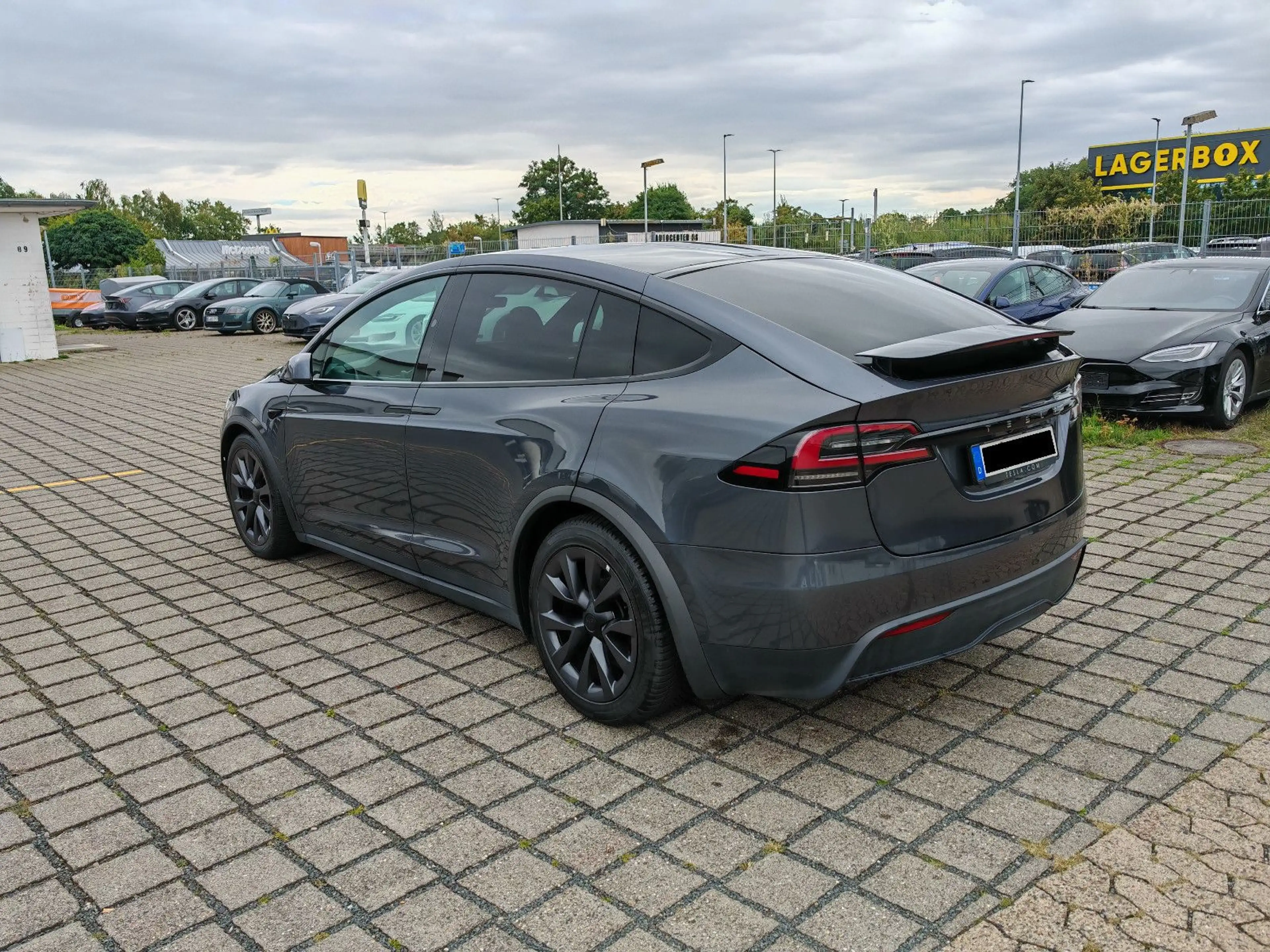 Tesla Model X | EAP | HW4 | AHK — photo 13