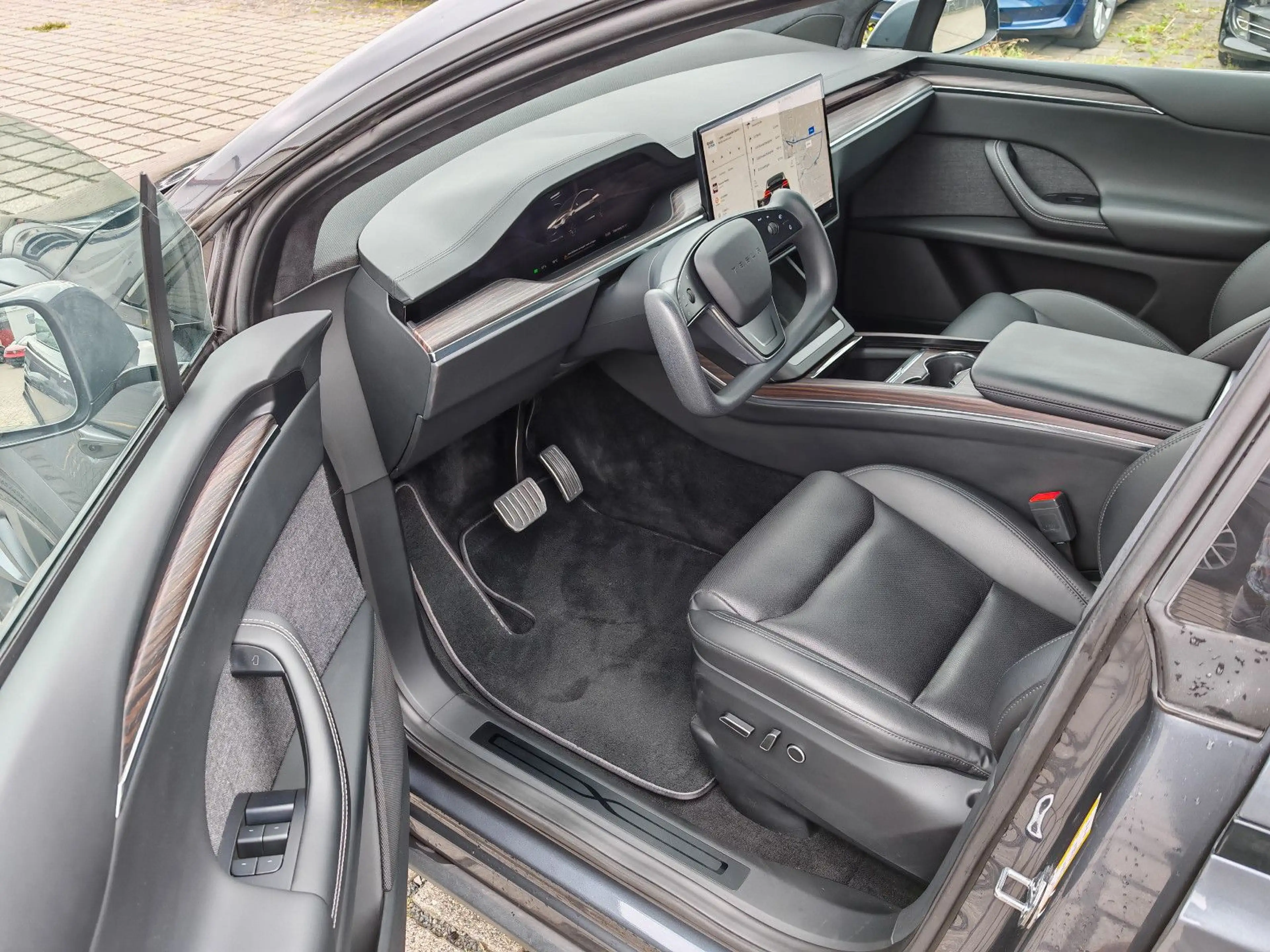 Tesla Model X | EAP | HW4 | AHK — photo 2